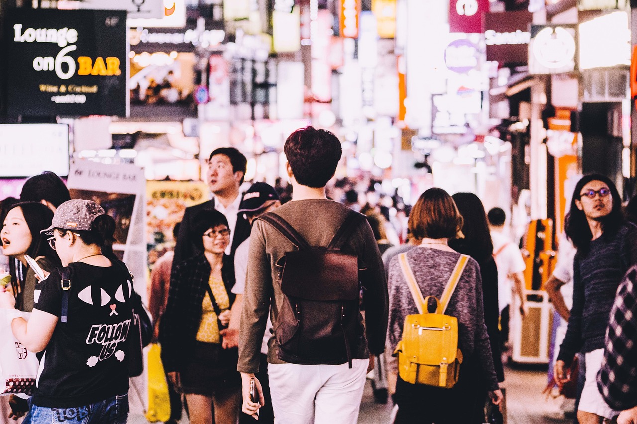 电影年轻的朋友，青春、梦想与成长的交响曲